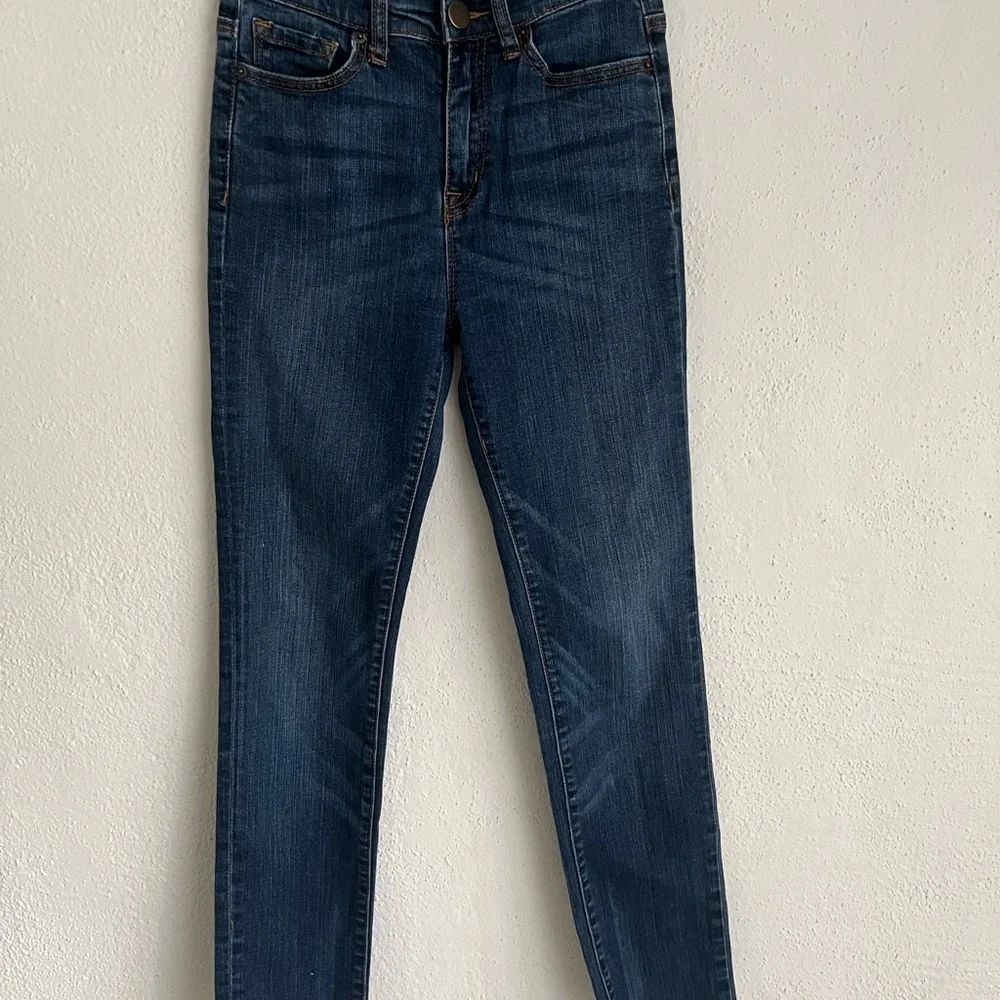 BDG Woman Blue High Rise Cigarette Jean, Size 27